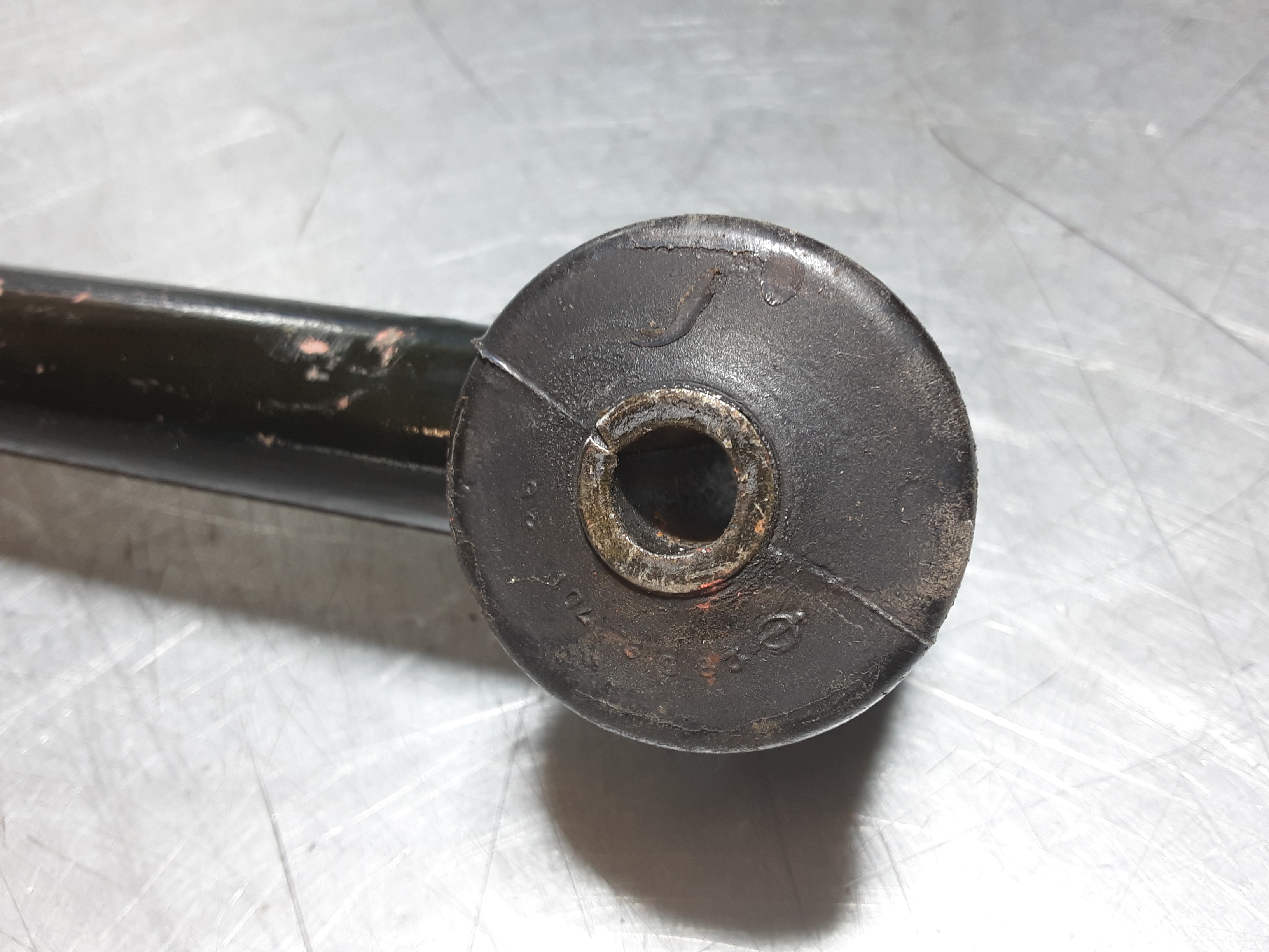 Reactiearm, reactiestang achteras Opel Ascona B, Manta B. Links.