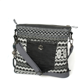 Crossbody in black and white with fringes