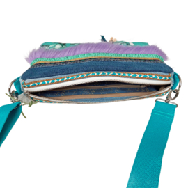 Boho Bloem Crossbody in turquoise met lila met gerecyclede jeans