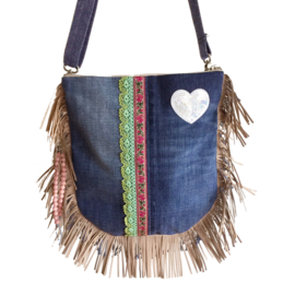 Ibiza crossbody with hearts and fringes