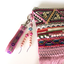 Clutch bohemian stijl oud roze met franje