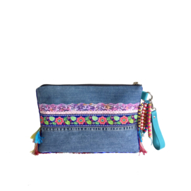 Clutch Ibiza stijl fel gekleurd met bloemen en franje