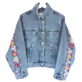 Versierd jeans jasje met felgekleurde bloem patches oversized