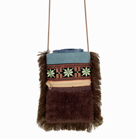 Telefoontasje westernstijl met buffelkoppen, franje en jeansklepje