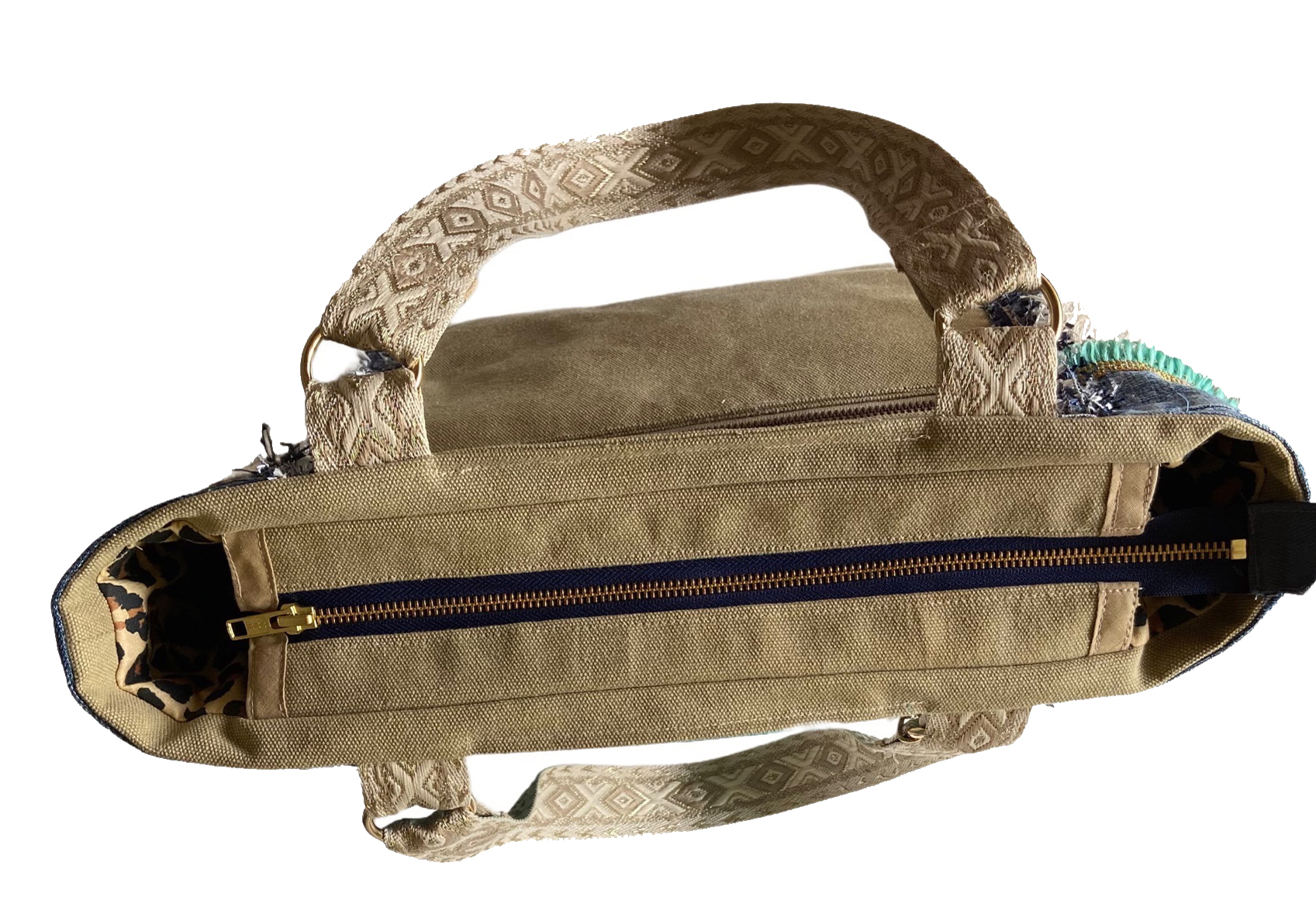 Handgemaakte canvas handtas met ananasprint, denim details en panterprint voering