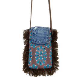 Telefoontasje in boho western stijl met franje in bruin petrol