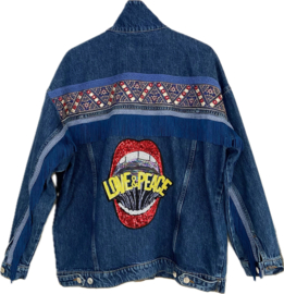 Embellished denim jacket with Love&Peace mouth patch, oversized dark blue