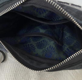 Crossbody tas met Noors patroon van wollige stof met oude denim en franje