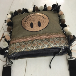 Crossbody canvas bag with smiley and pompons
