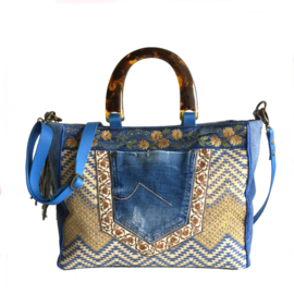 Boho handtas in blauw geel met franje en jeans