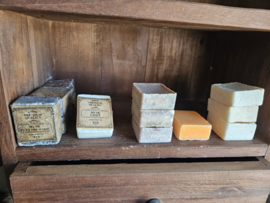 Amberblokje  Musk in to the wood