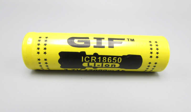 GIF - 18650 battery - 3.7V / 12.000mAh | Flashlights, chargers