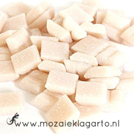 Basis  glastegeltjes 1 x 1 cm per 50 gram Bleek Roze 082