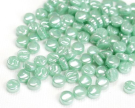 Glastegel Rond 8 mm per 50 gram Parelmoer Licht Zeegroen 013P