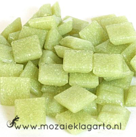 Basis  glastegeltjes 1 x 1 cm per 50 gram Appelgroen 060