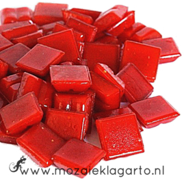 Basis glastegeltjes 1 x 1 cm per 50 gram Rood 096