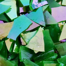 Gekleurde glasscherven Iriserend Groen CAG119i