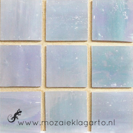Tiffany glastegels 2x2 cm per 25 Lichtblauw Iriserend 022