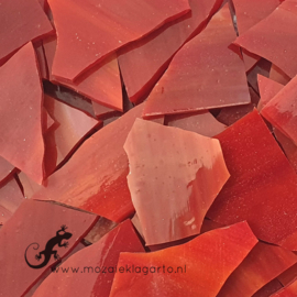 Gekleurde glasscherven Semi Translucent Cranberry Rood CAG116st