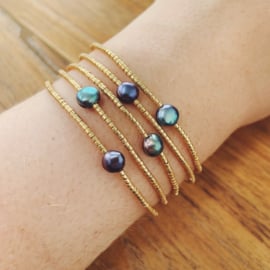 Peacock pearl bracelet