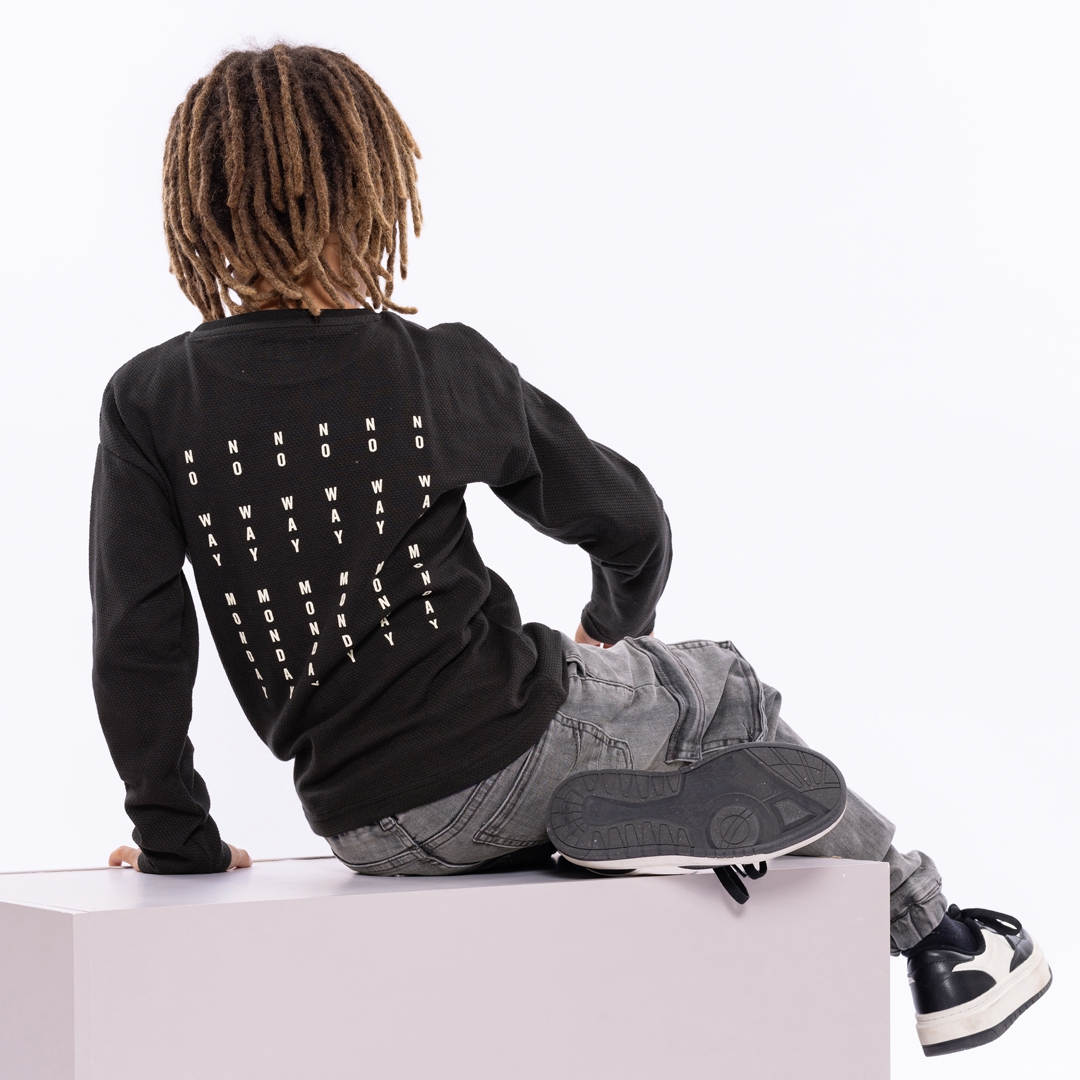 LONGSLEEVE LOOSE FIT, ZWART