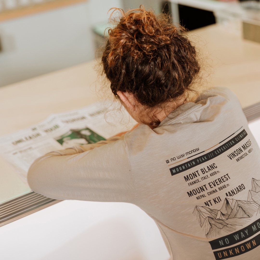 LONGSLEEVE, LICHT GRIJS