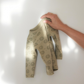 LONGSLEEVE LEEUW, MOSGROEN