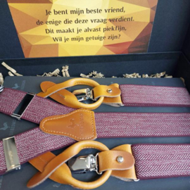Bordeaux Deluxe Bretellen met Gedicht – Vraag Getuige