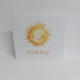 Niene - geboortekaartje met vrolijk lachende zon