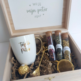 Houten kistje met thee - vraag meter of peter