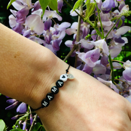 Armbandje zwart Mama