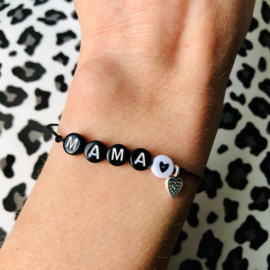 Armbandje zwart Mama