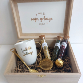 Houten kistje met thee - vraag GETUIGE