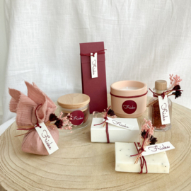 Doopsuikerset Frieke - Oudroze & bordeaux met krullig lettertype (40st)