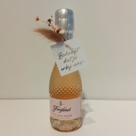 Mini Freixenet Rosé als huwelijksbedankje