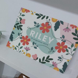 Riley - Frisse en vrolijke geboortekaart met kleurrijke bloemen