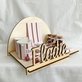 Gepersonaliseerd Houten Presentatiestuk voor Doopsuiker 'Elodie'  | Berk Hout met Boog