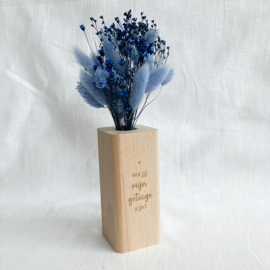 Houten vaasje met droogbloemen - vraag GETUIGE