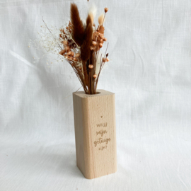 Houten vaasje met droogbloemen - vraag GETUIGE