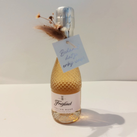 Mini Freixenet Rosé als huwelijksbedankje