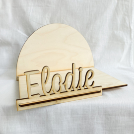 Gepersonaliseerd Houten Presentatiestuk voor Doopsuiker 'Elodie'  | Berk Hout met Boog