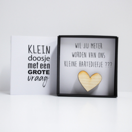 Schuifdoosje met houten badge - vraag meter