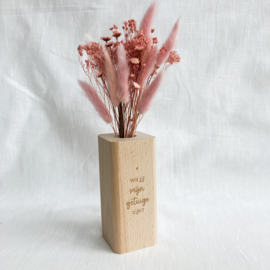 Houten vaasje met droogbloemen - vraag GETUIGE