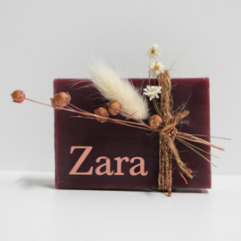 Zara, 10 donkerroze zeepjes