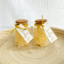 Doopsuikerset Jacky – Baby eendjes thema in botergeel (50st)