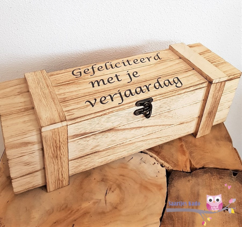 Houten wijnkist Gepersonaliseerd Saartjes Kado