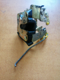 Lock rear door, right-hand Nissan Bluebird 82502-01E01 T12/ T72/ U11 Used part.