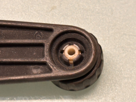 Handle door window Nissan 80760-44F10 B13/ K10/ N14/ W10/ Y10 Gebruikt. Little damage.