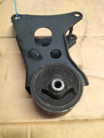 Insulator-engine mouinting rear 11320-AU405 Used part.