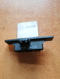 Heater resistor Nissan Terrano2 R20 27761-7F001 Used Part.